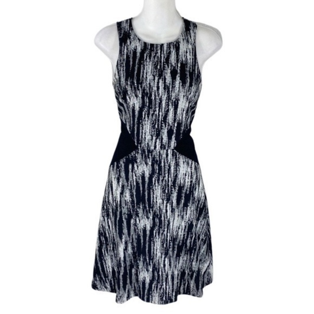 Cache gray black abstract knit black side cutout sleeveless flare dress 6 UU20
